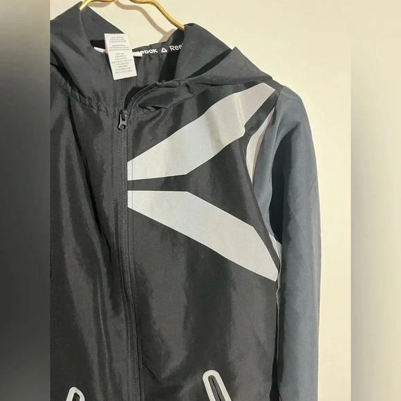 Reebok Youth Black Light Weigh Jacket Size L - Picture 3 of 4